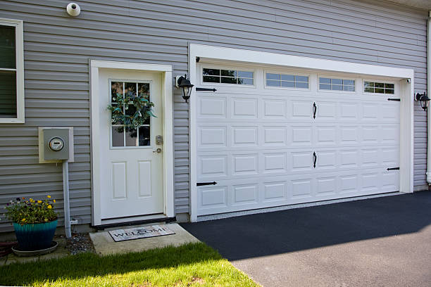 24/7 Emergency Garage Door Panel Replacement experts in Cottonport, LA